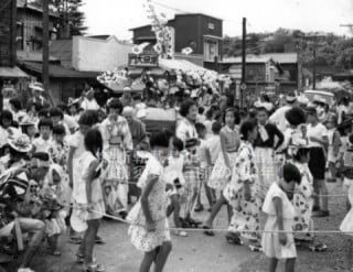 神明神社御祭礼当日のにぎわい〈横須賀市・昭和30年〉