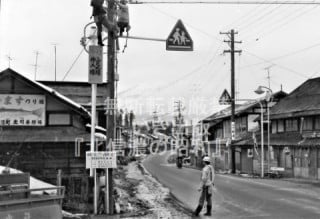 古間の商店街（信濃町・昭和44年）撮影：越統太郎氏