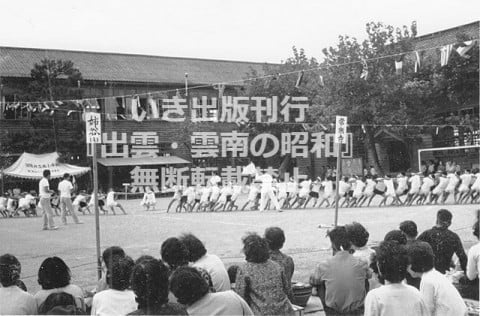 地域民でにぎわった江南小学校の運動会