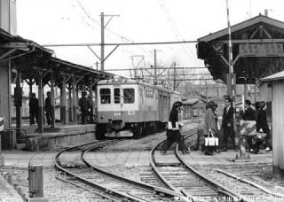 長岡駅から悠久山方面へ向かう栃鉄の電車