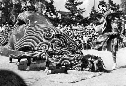 道神社祭礼での獅子殺し〈氷見市・昭和30年代〉 
