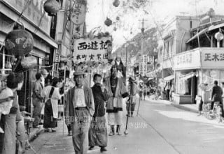 灯篭祭りの日の本町(旧高遠町・昭和40年代)